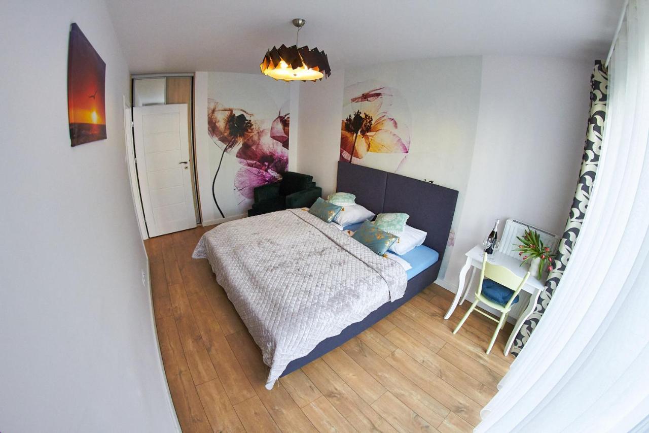 Apartamentyprzymorzu Baltycki Z Miejscem Postojowym I Ogrodkiem Kołobrzeg Buitenkant foto