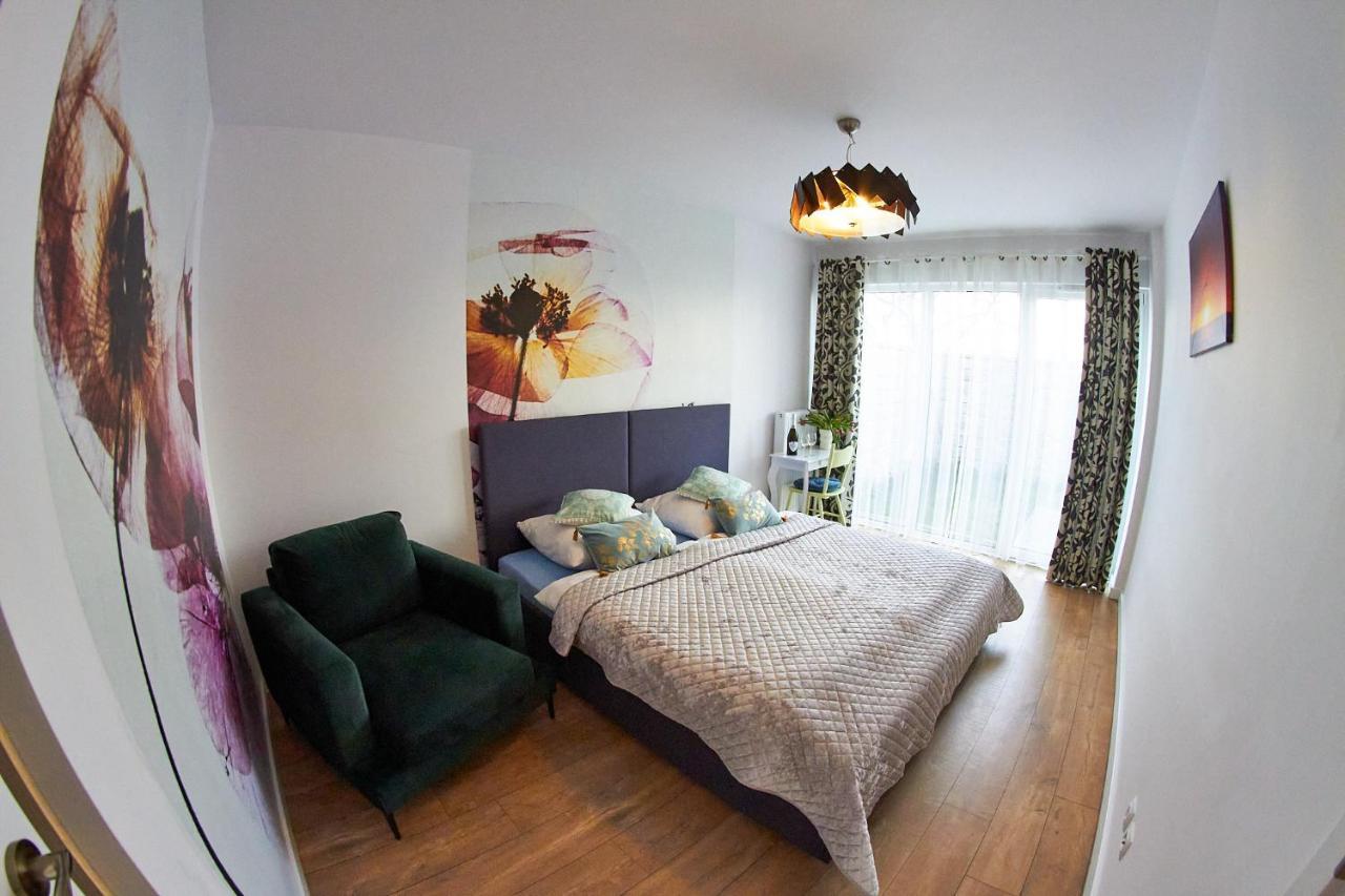 Apartamentyprzymorzu Baltycki Z Miejscem Postojowym I Ogrodkiem Kołobrzeg Buitenkant foto