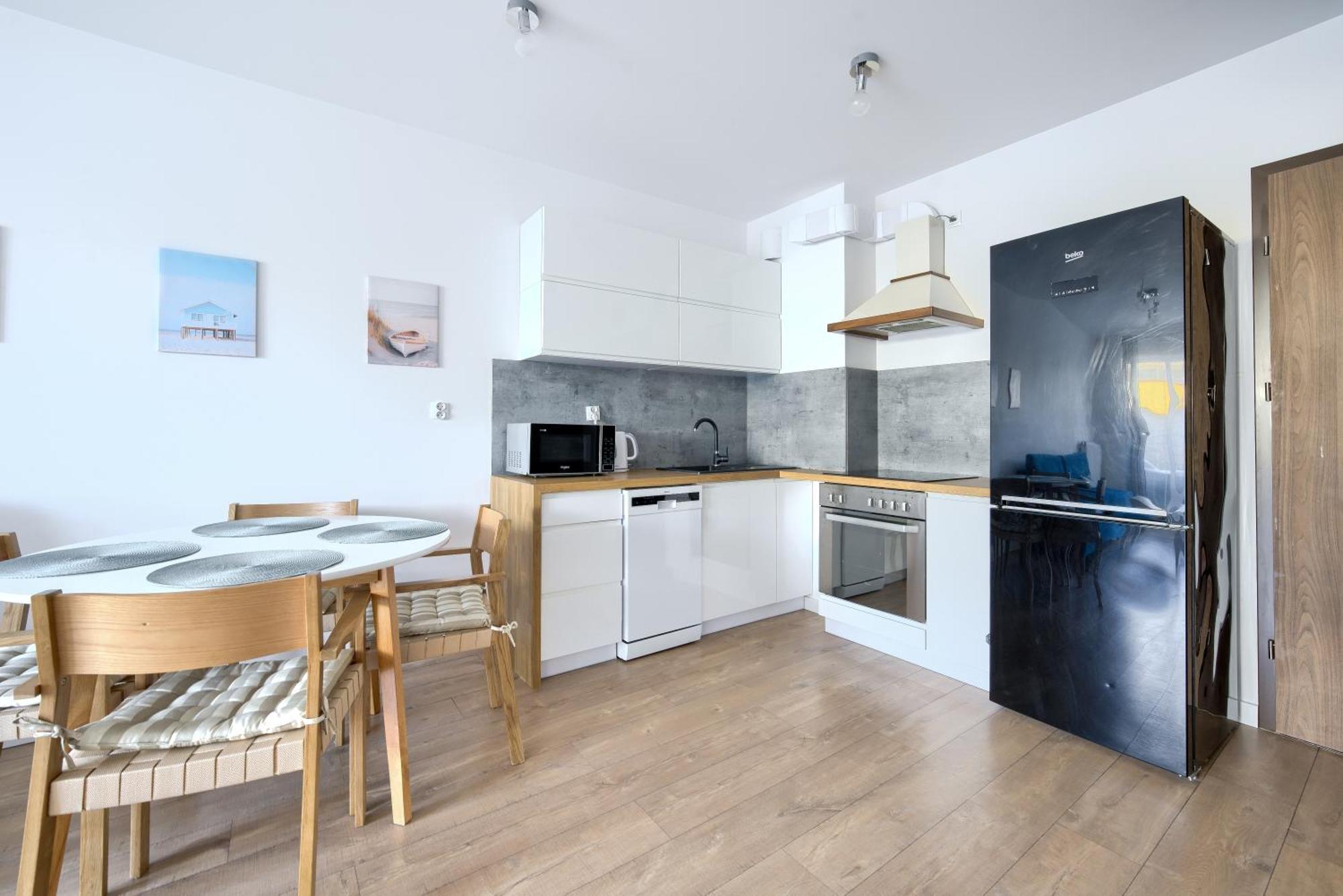 Apartamentyprzymorzu Baltycki Z Miejscem Postojowym I Ogrodkiem Kołobrzeg Buitenkant foto